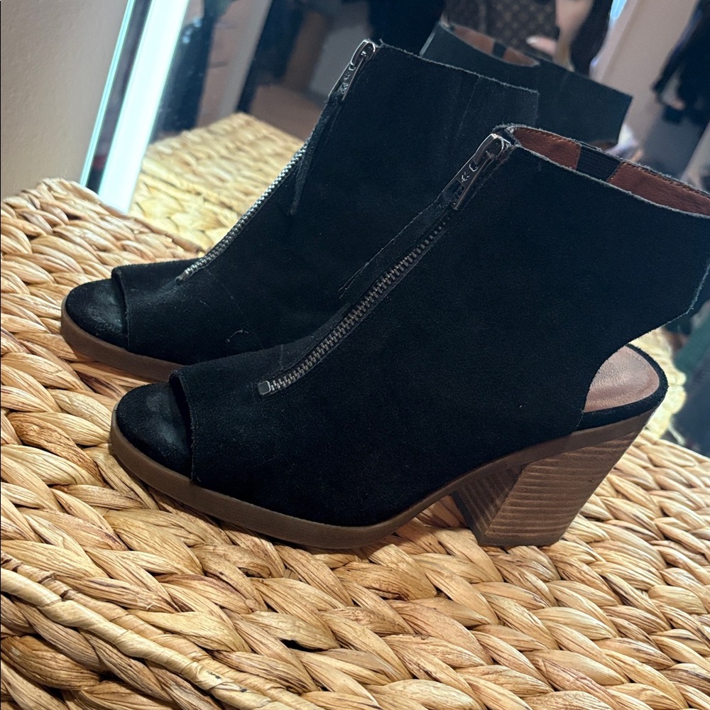 Lucky Brand Obaha Suede Peep Toe Bootie Size 6